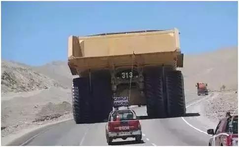 世上最霸道的车:一个轮胎换一辆宝马